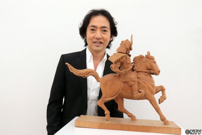 歌手・秋川雅史　二科展、彫刻部で入選