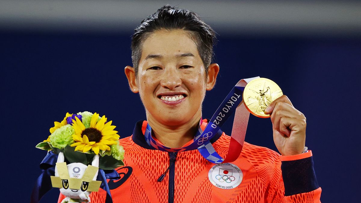 2020東京五輪で金メダルを獲得したソフトボール・上野由岐子選手（写真：ロイター/アフロ）