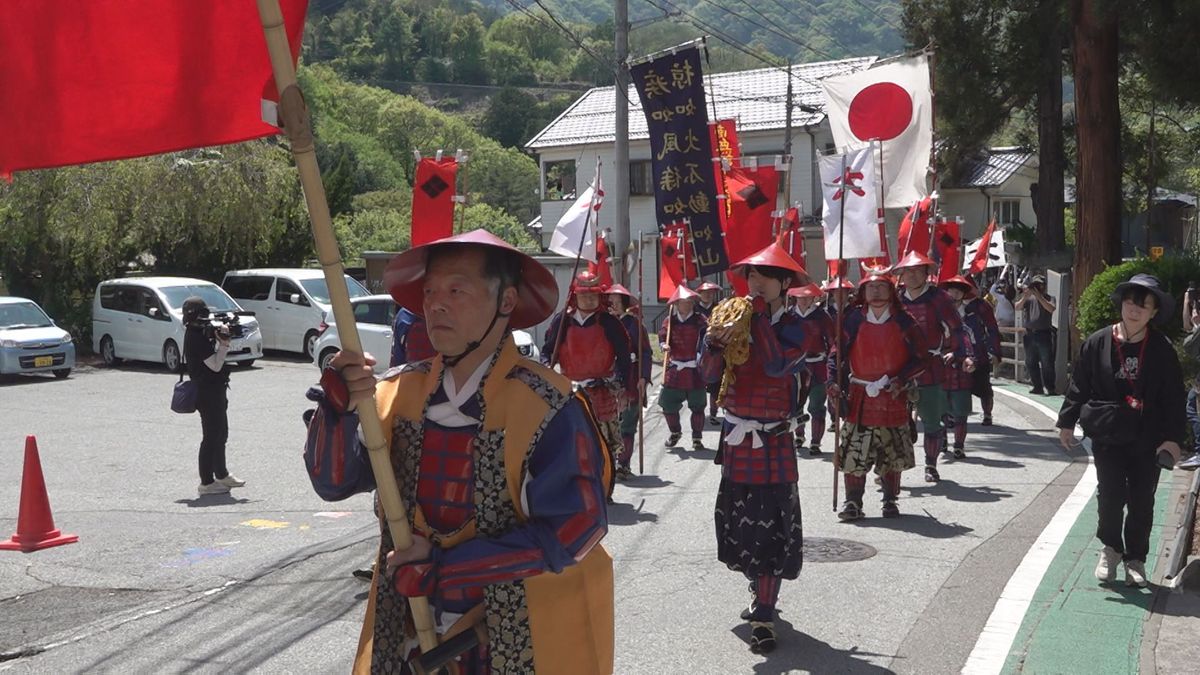 甲府と勝沼 ことし初の真夏日 甲州では勇壮な武者行列 山梨県