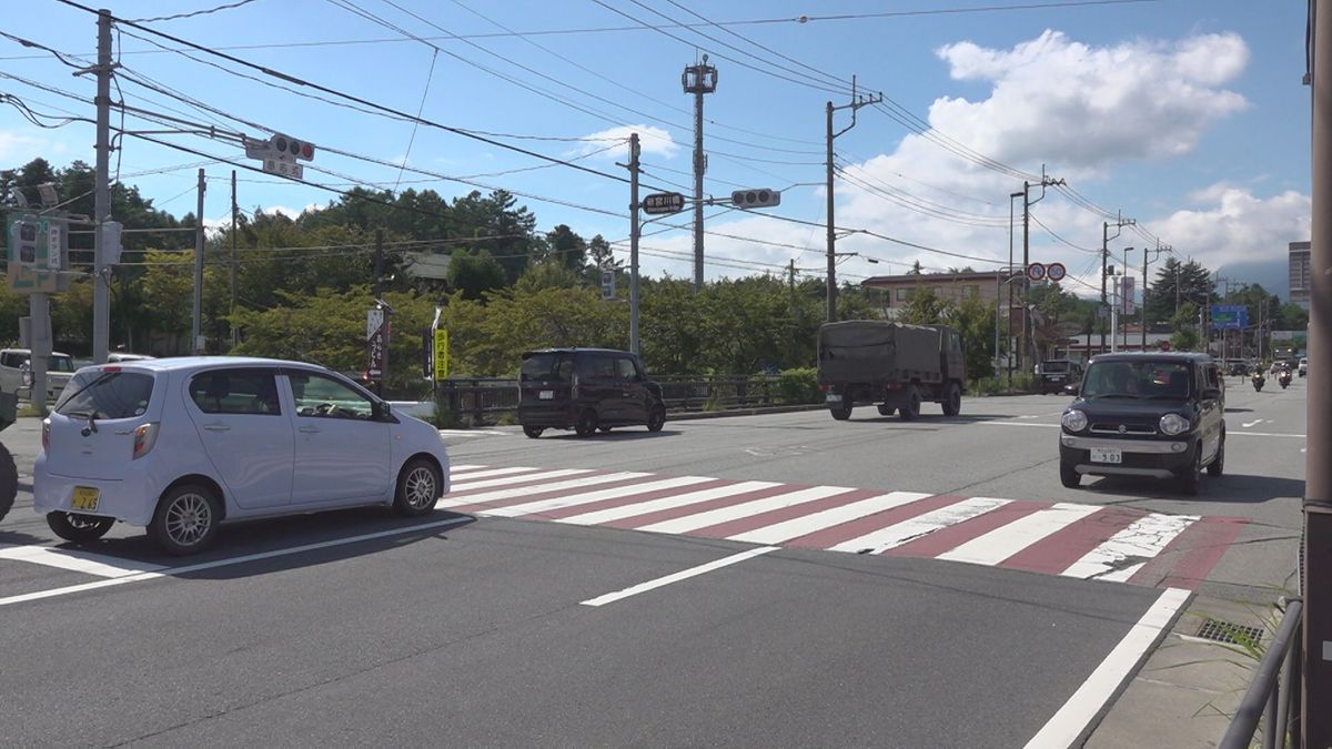 新宮川橋交差点（富士吉田市）