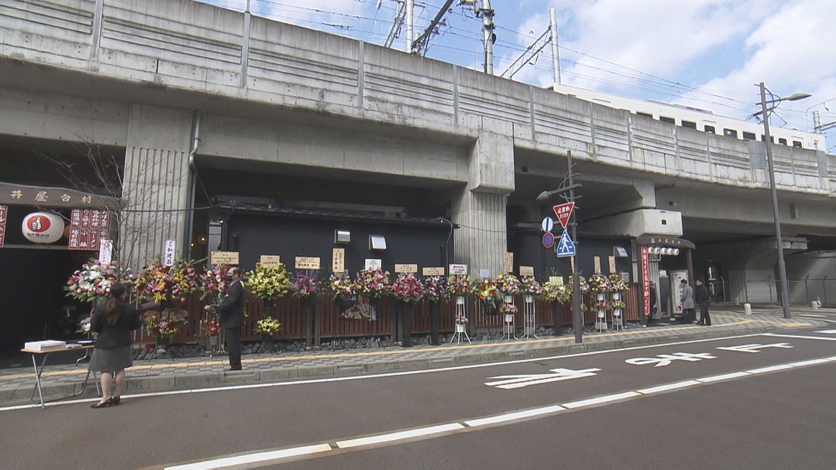 「福井屋台村」オープン　JR高架下に飲食店10店舗　焼き肉や地酒など提供　福井駅から徒歩2分