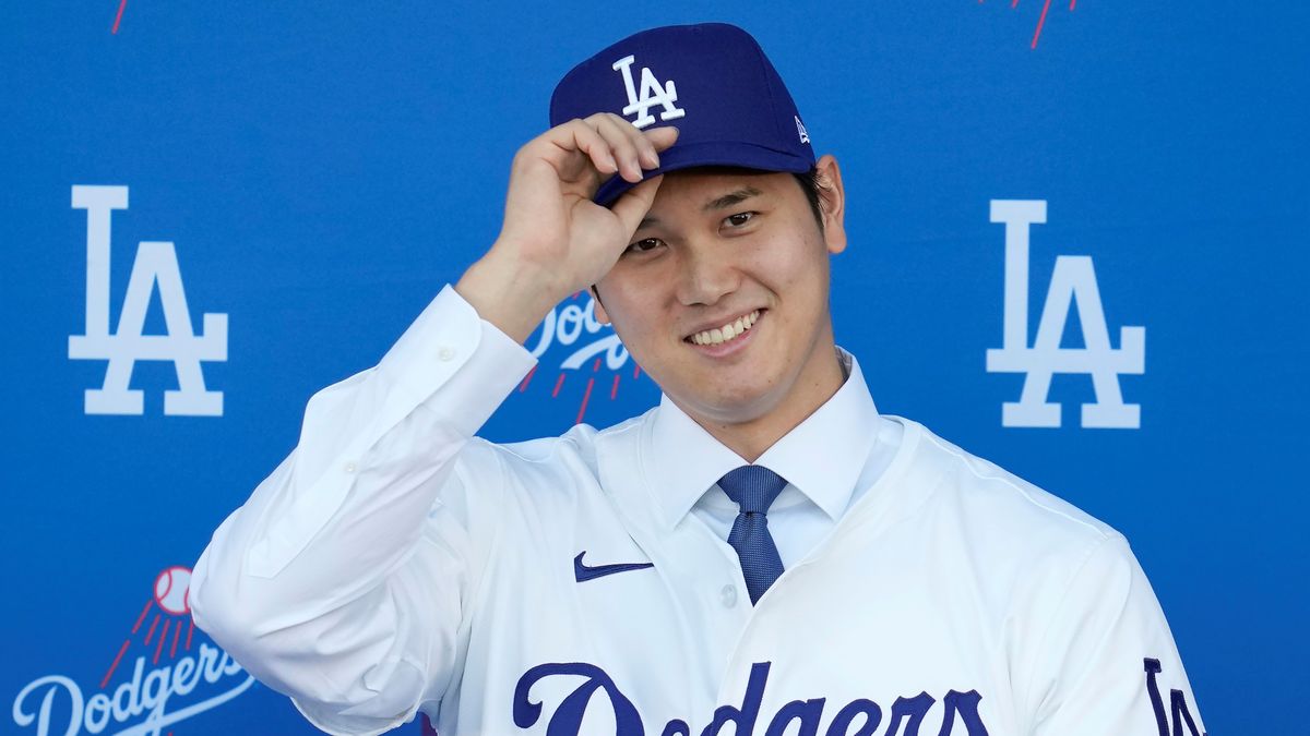 ドジャースへ入団した大谷翔平選手（写真：AP/アフロ）