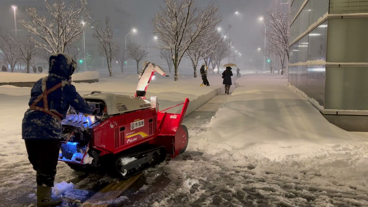 【大雪】除雪が困難となる積雪のおそれ「不要不急の外出を控えて」　8日明け方にかけて厳重に警戒を（8日午前0時14分発表）《新潟》