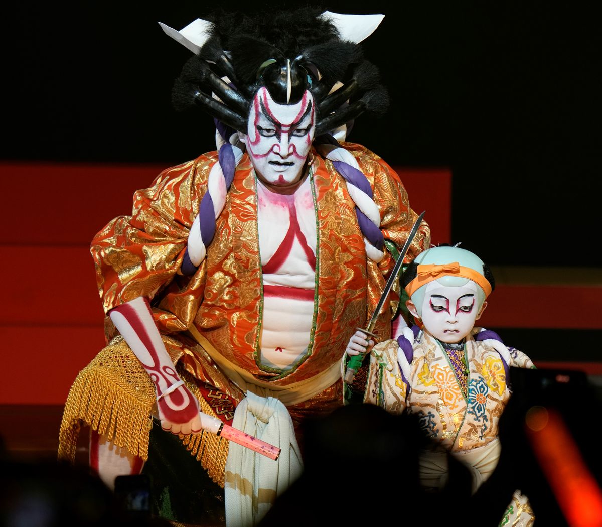 『超歌舞伎 2022』に出演する獅童さんと陽喜くん
