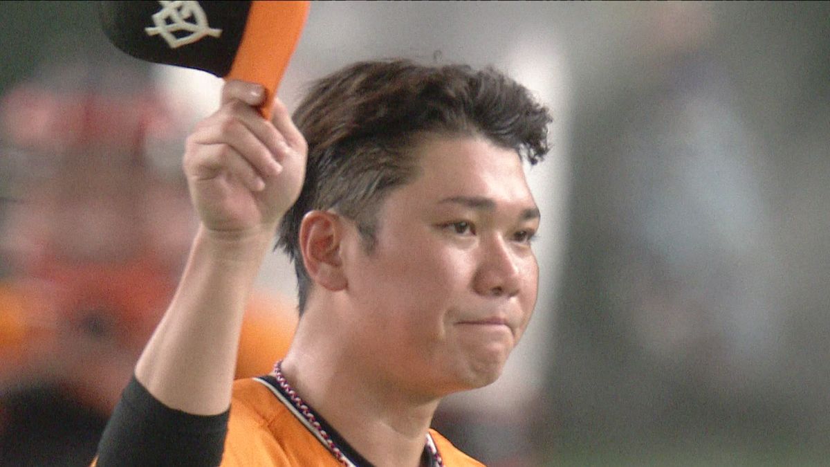 声援に応える巨人の坂本勇人選手(画像:日テレジータス)