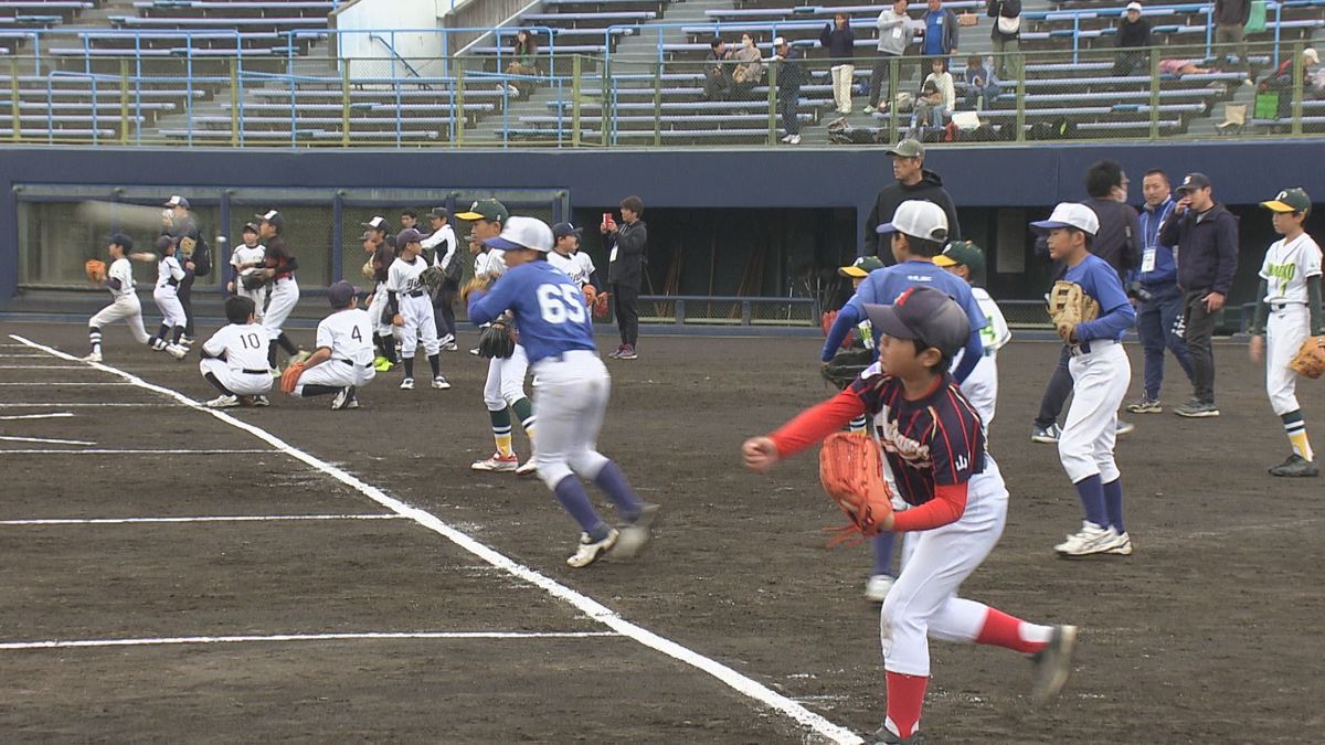 スピードと正確さで勝負！キャッチボールクラシック 小中学生62チームが参加 山梨