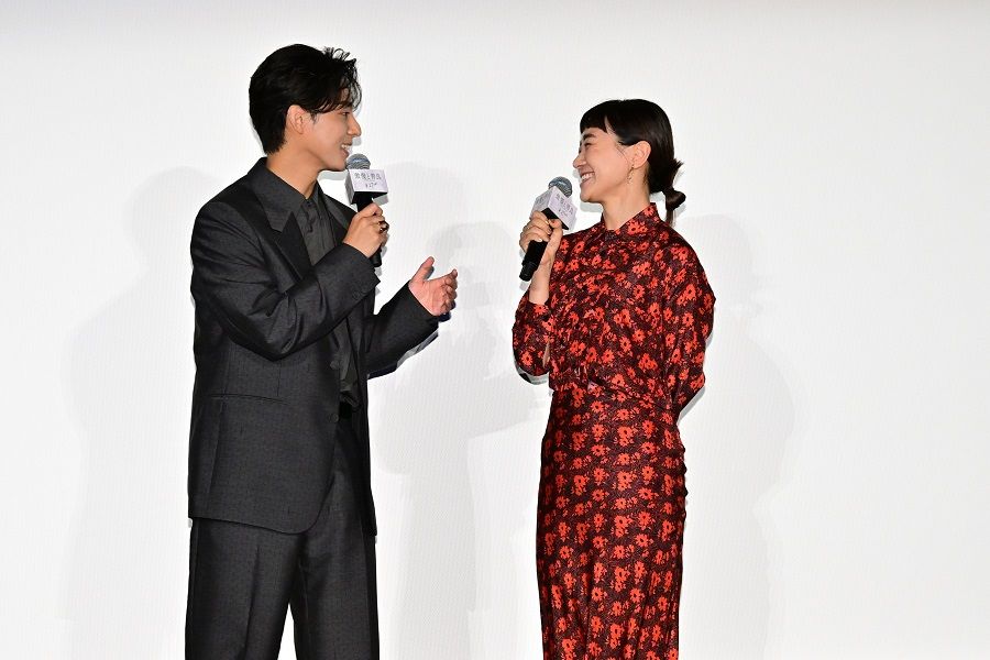 藤ヶ谷太輔さん（左）、奈緒さん（右）（C）2024　映画「傲慢と善良」製作委員会　配給：アスミック・エース