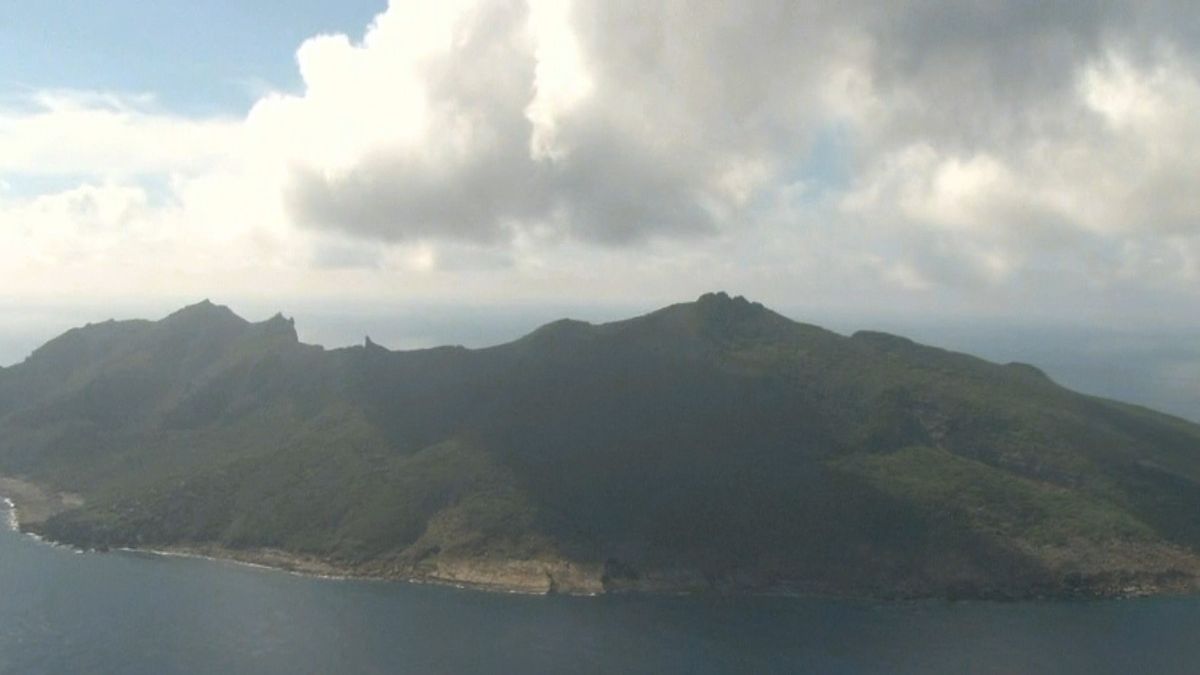 尖閣諸島の領海に中国海警局の船4隻…1隻には“砲”　ことし10回目の領海侵入