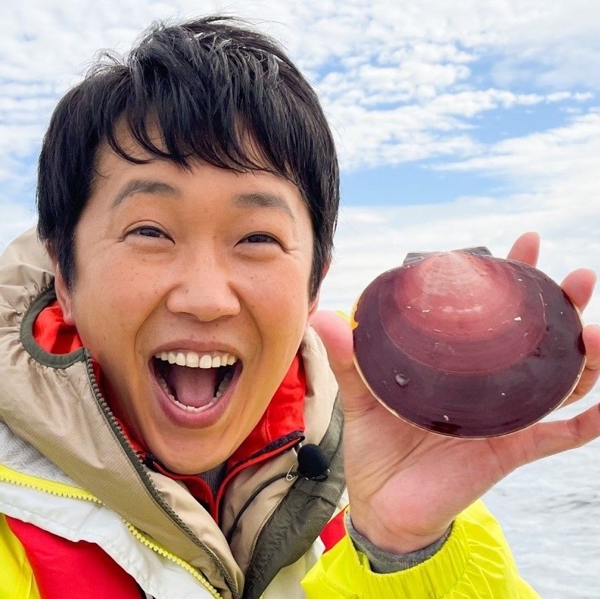 金子貴俊「44年間ではじめて」 鹿児島の神秘的な食材 “月日貝”のおいしさに感動の涙