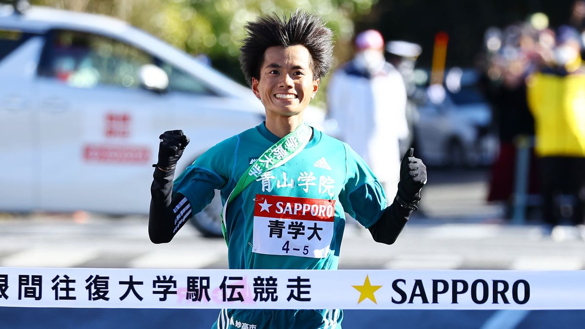 98回大会で往路優勝のテープを切った若林宏樹選手(写真:日刊スポーツ/アフロ)