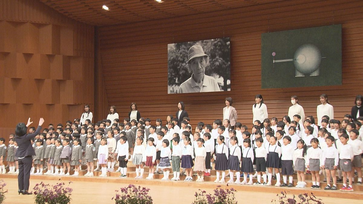 「ぞうさん」「一ねんせいになったら」詩人まど・みちおの出身地で音楽会～山口・周南～