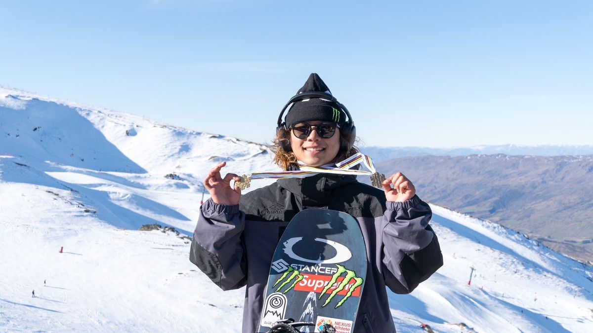 スノーボード・ジュニア世界選手権で2種目を制覇した17歳の長谷川帝勝選手