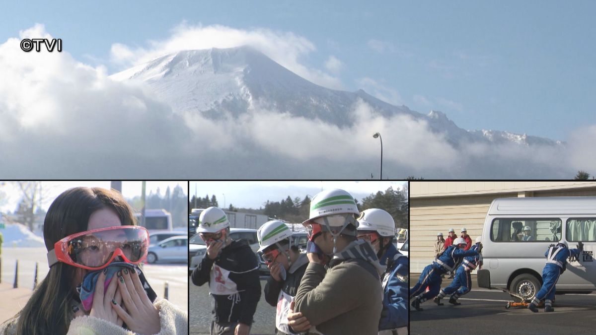 岩手山噴火対応訓練　安全確保の手順確認　東北道サービスエリアで初の実施