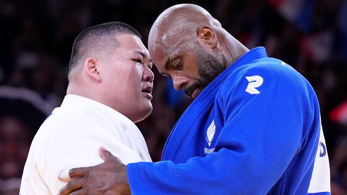 フランスのリネール選手と対戦した斉藤立選手(写真：AP/アフロ)