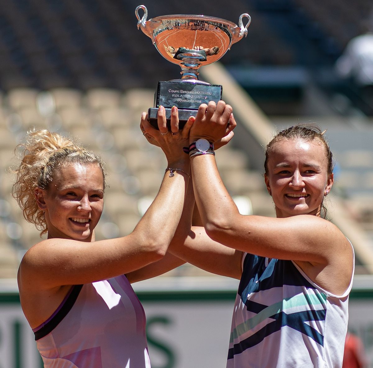 女子テニス・クレチコバ　全仏ＯＰ単複２冠