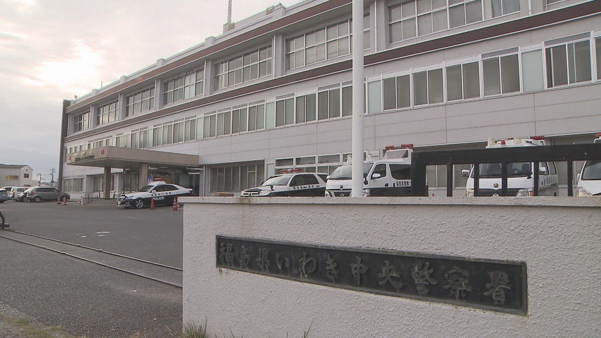 走行中に歩道に乗り上げた車…酒気帯びの疑いで32歳薬剤師を逮捕　福島・いわき市