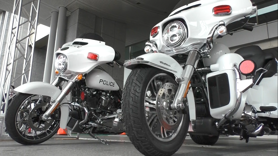 高級バイク「ハーレーダビッドソン」で交通取り締まり　栃木県警に白バイ2台寄贈