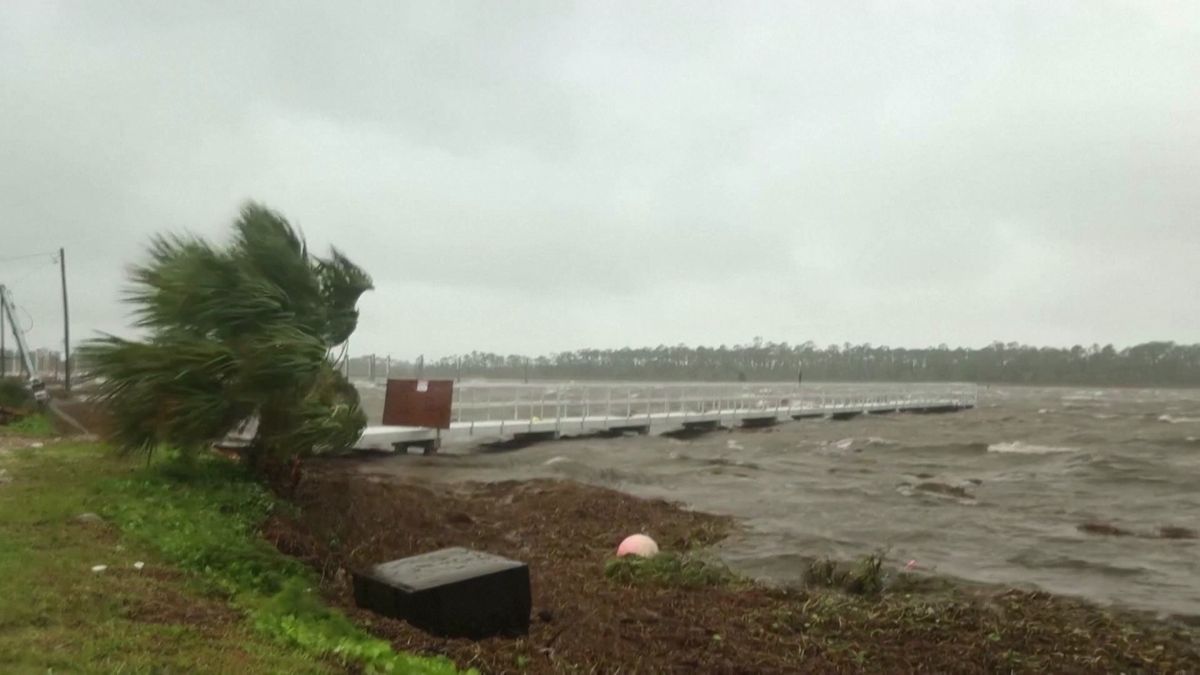 ハリケーン「デビー」米フロリダ州に上陸　少なくとも4人死亡