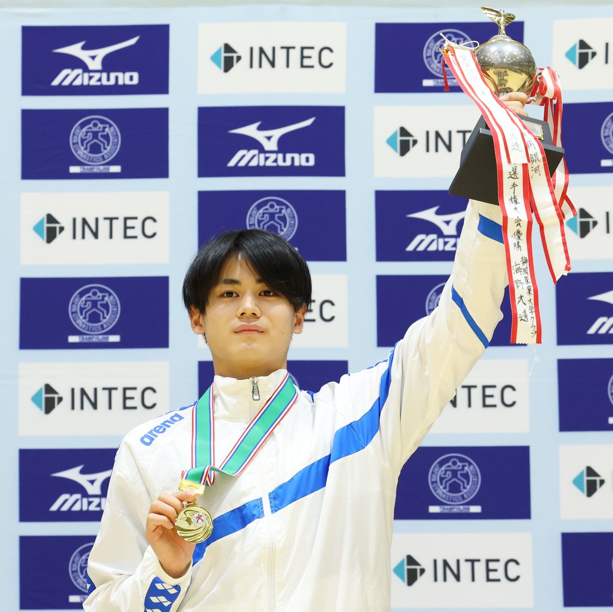 トランポリン男子日本代表に18歳の西岡隆成 世界選手権では「4回宙返りに挑戦したい」