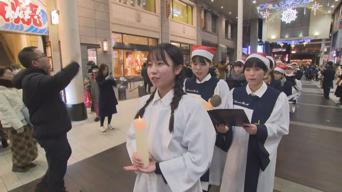 信愛女学院のクリスマスキャロリング