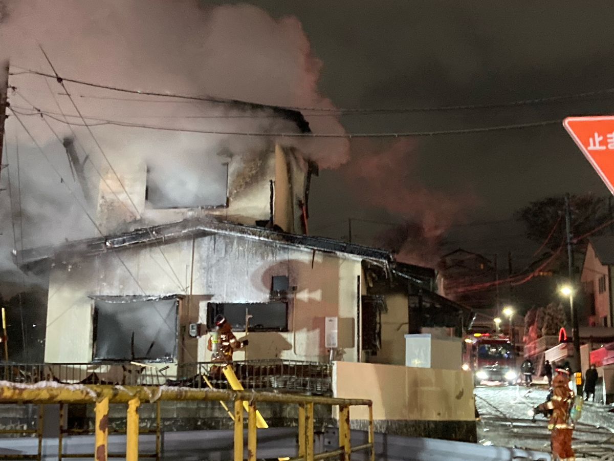 【速報】仙台市宮城野区鶴ケ谷で住宅火災　現場付近で”意識不明のけが人1人”　「建物1階から火が見えている」と通報　現在消火活動中（9日午後6時50分現在）