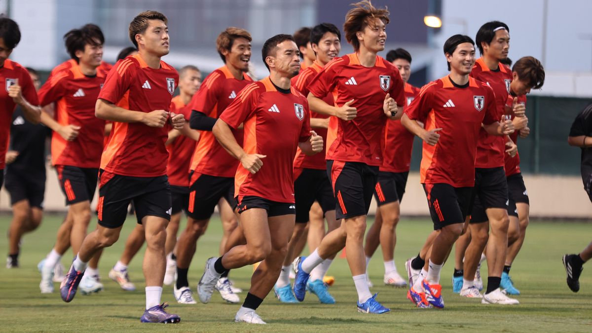 W杯アジア最終予選　第2戦のバーレーン戦に向けて現地で練習する日本代表（写真：時事）