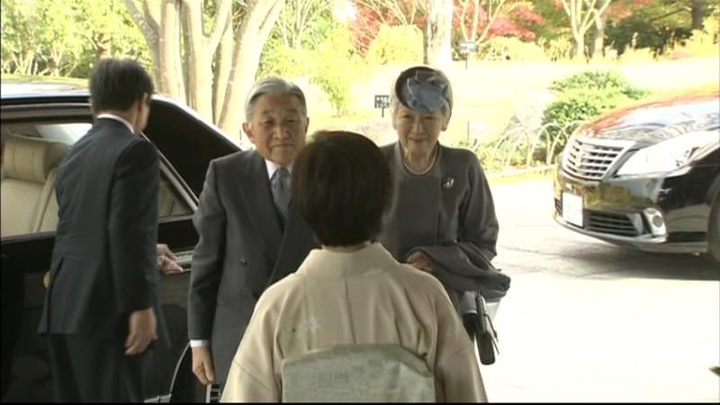 天皇・皇后両陛下　奈良で豪雨被災者と懇談