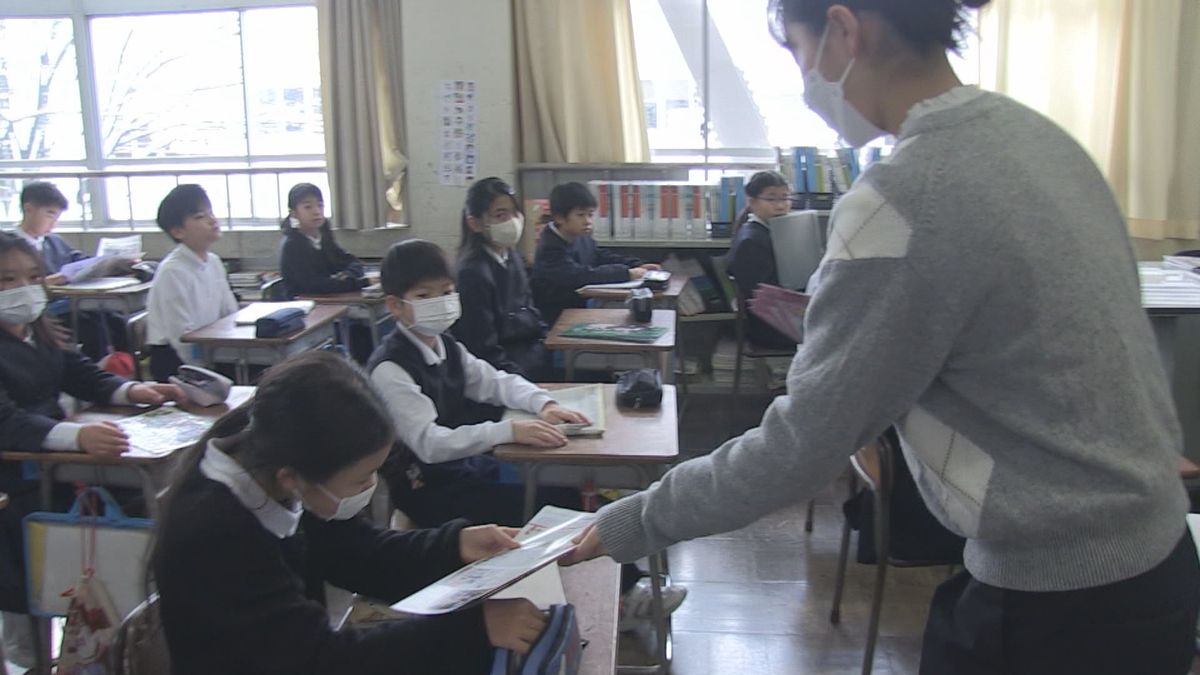 子どもたち冬休み 年内最後の登校日は大雪に 始業時間を遅らせる学校も