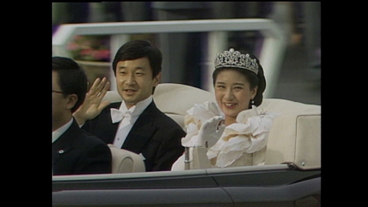 1993（平成5）年6月9日　結婚パレードの両陛下