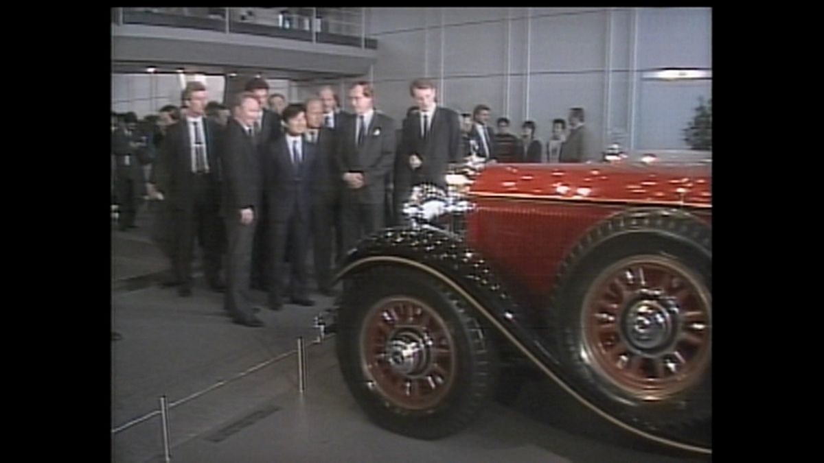：西ドイツ（当時）・シュツットガルト　自動車博物館に保管されている「赤ベンツ」