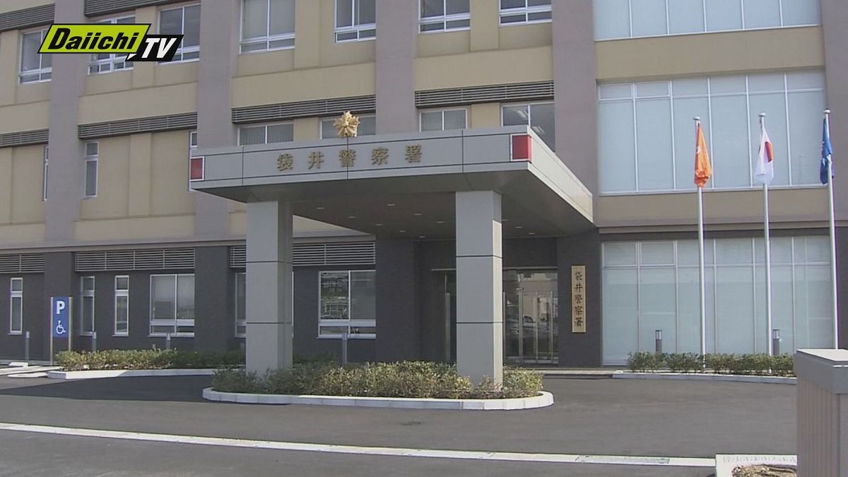 小学生の娘を暴行した疑い　３７歳の母親逮捕　娘「鞭のようにして叩かれた」ひざとももの裏に内出血　全治４週間のけが（静岡県）