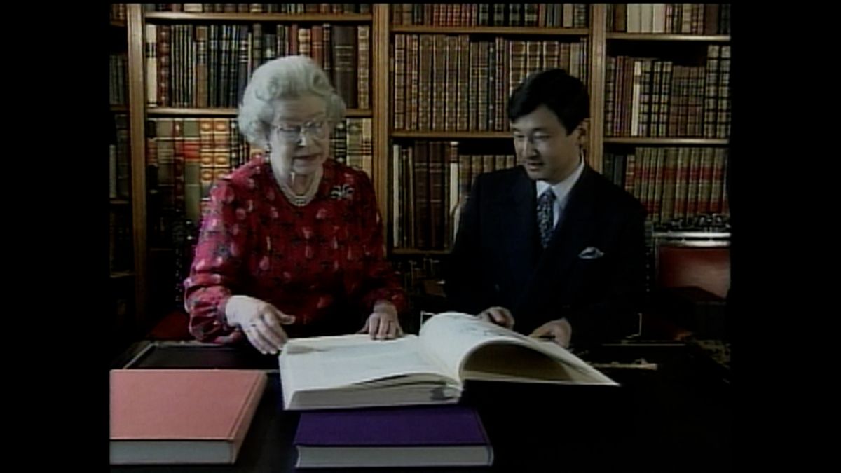 2001年5月　ウィンザー城でのエリザベス女王と天皇陛下
