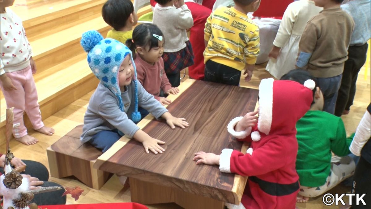 石川県白山市内の神社で倒木の恐れがあった樹齢100年を超えるスギの木　子ども用のイスやテーブルに生まれ変わる