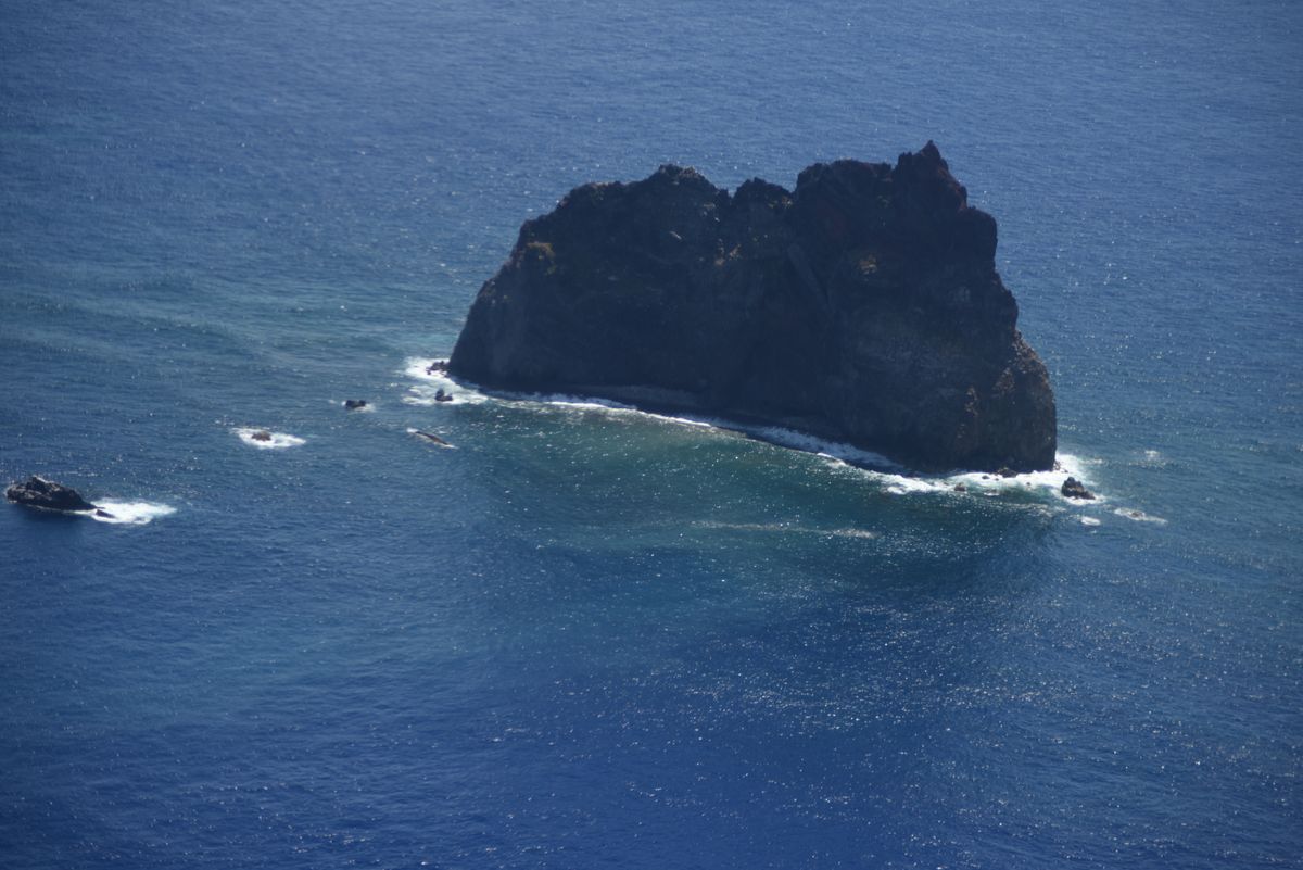 伊豆諸島・須美寿島付近で海水の変色確認　専門家「火山活動高まっている」