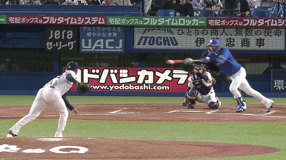 “野手顔負け”中日・高橋宏斗“意外性セーフティバント”に球場騒然　細川成也の3ランホームランを呼び込む