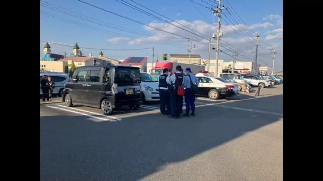 【速報】 郡山市の商業施設駐車場で女性が息子とみられる男に背中を刺されたとの情報