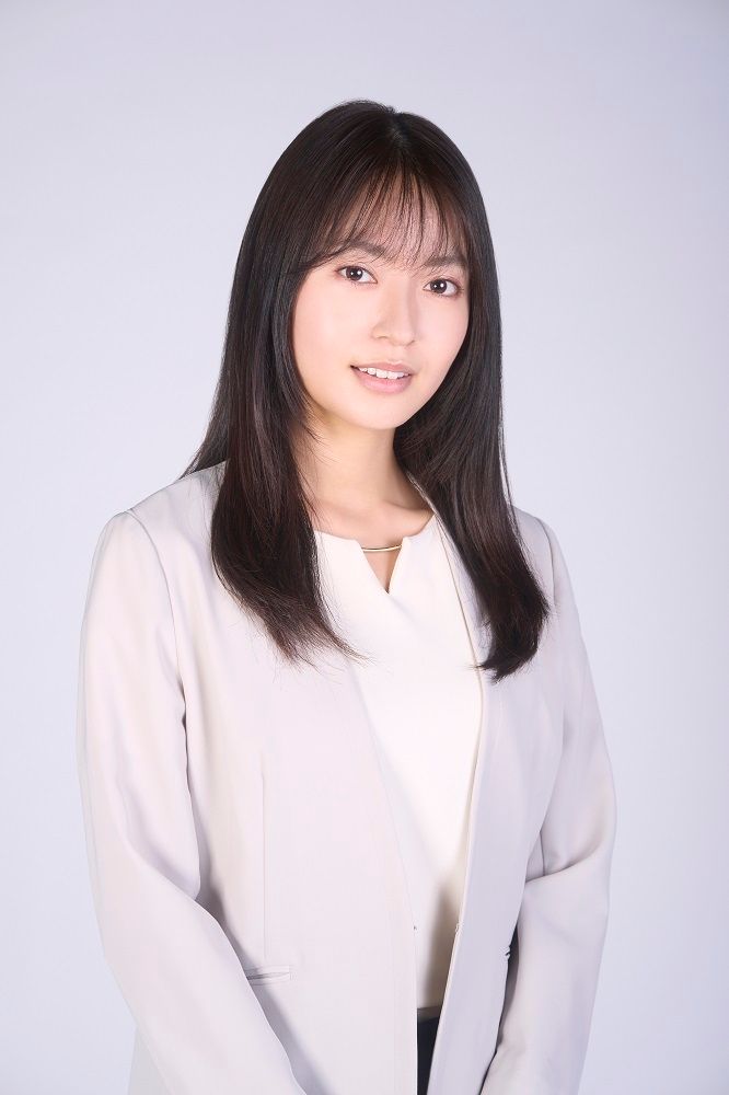 真面目で努力家の普通の会社員・蓬田藤子を演じる田辺桃子さん