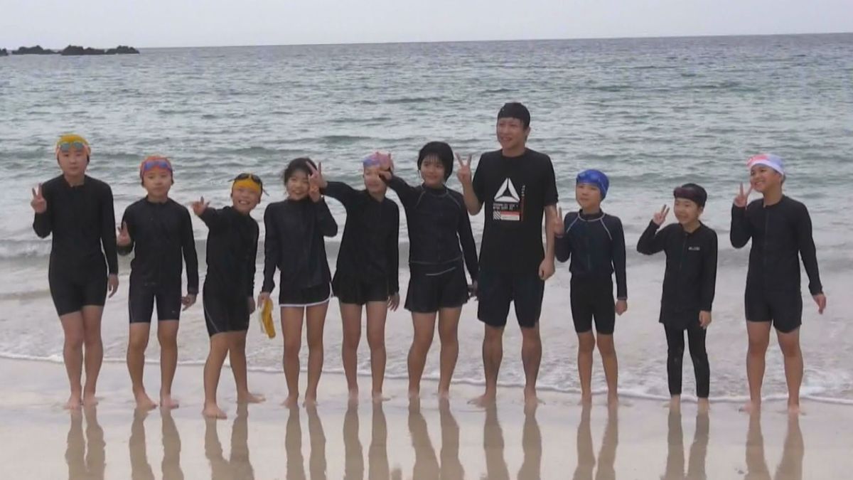 「寒いより楽しいが勝った」種子島・西之表市で海開き 小学生が初泳ぎを満喫