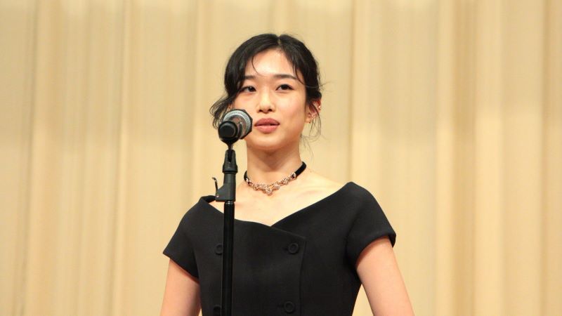 喜びを語る河合優実さん