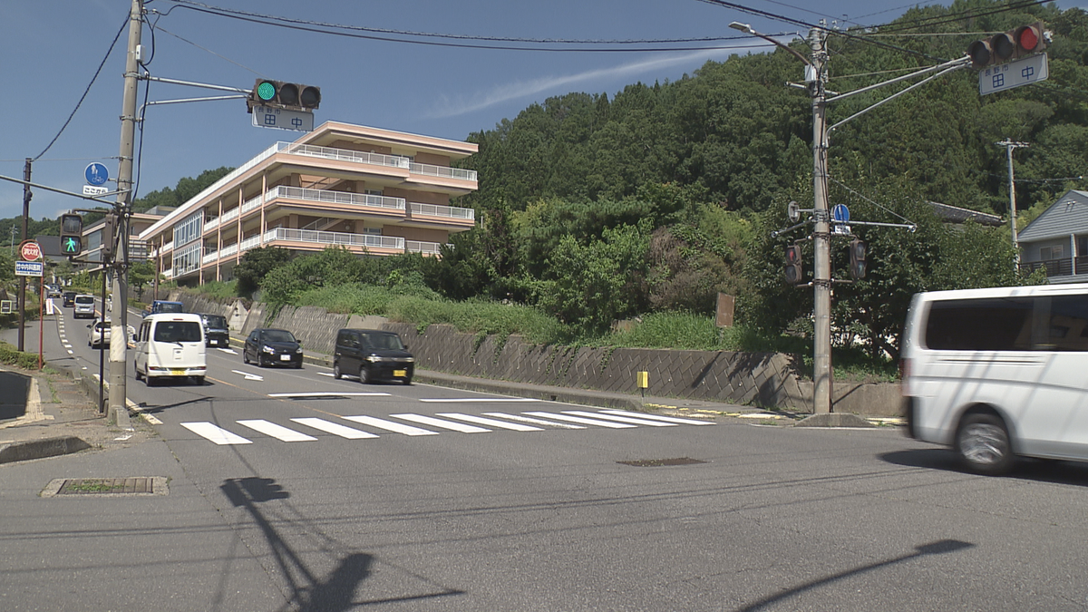横断歩道で75歳女性が車にはねられ死亡　長野市の県道交差点