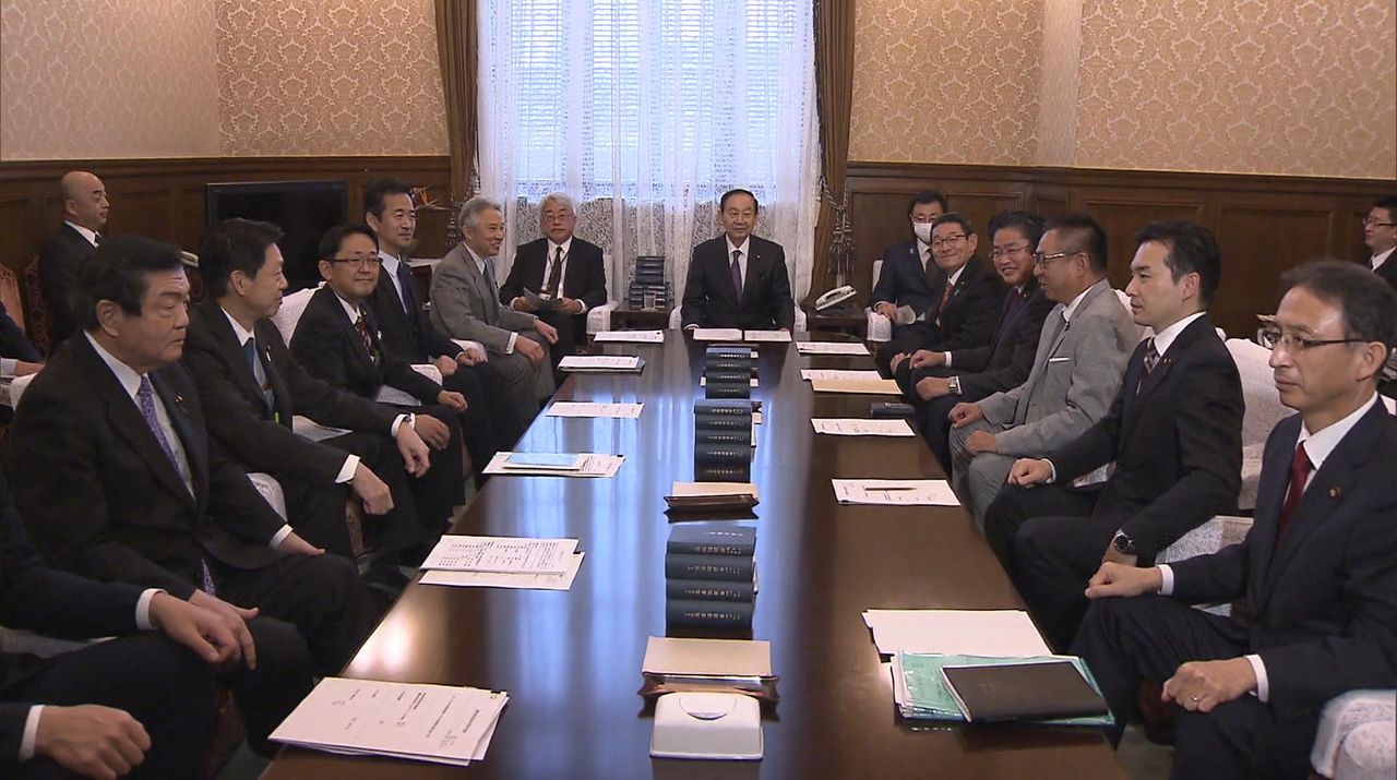 松野官房長官が謝罪 “大臣辞職で国会審議に影響与えた”