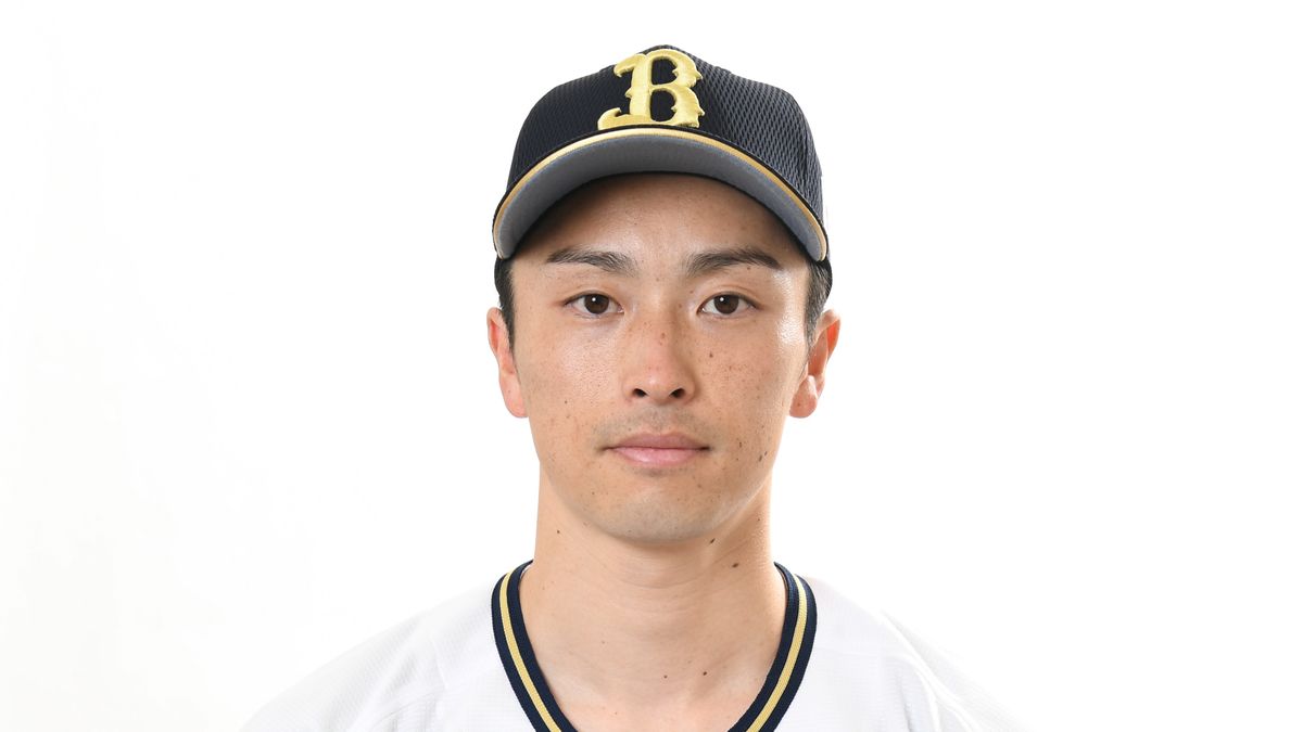 2位オリックスの気合い！　初回から先頭打者・福田が一塁へのヘッドスライディング