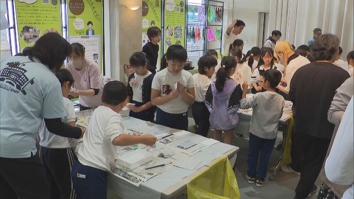 今年で70回目三河の繊維産業学ぶ体験イベント「テックスビジョン」始まる　かばんやコースター作り体験など、大人も子どもも楽しめるブースが出展　愛知・蒲郡市