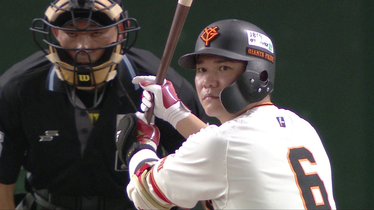 秋山翔吾が坂本勇人の打撃を解説　バットを握る“両手の間隔”に注目「バットのヘッドを強く出しやすくなる」