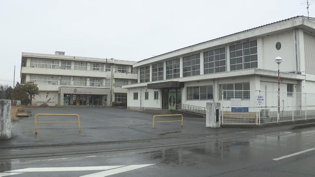 小学校の花壇からシカの頭部見つかる　花壇は荒らされていて何者かが埋めたか　岐阜・美濃市