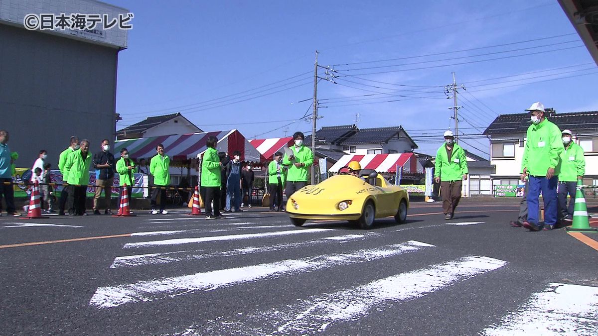 担い手不足の解消に…自動車整備の体験会