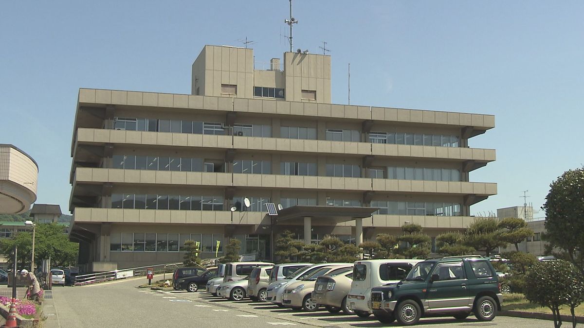 介護保険料の還付金　誤って…計56人に約65万円分　二重振り込み　村上市　≪新潟≫