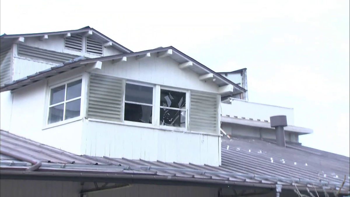 地震で窓ガラスが割れる（2011年3月11日午後2時46分）