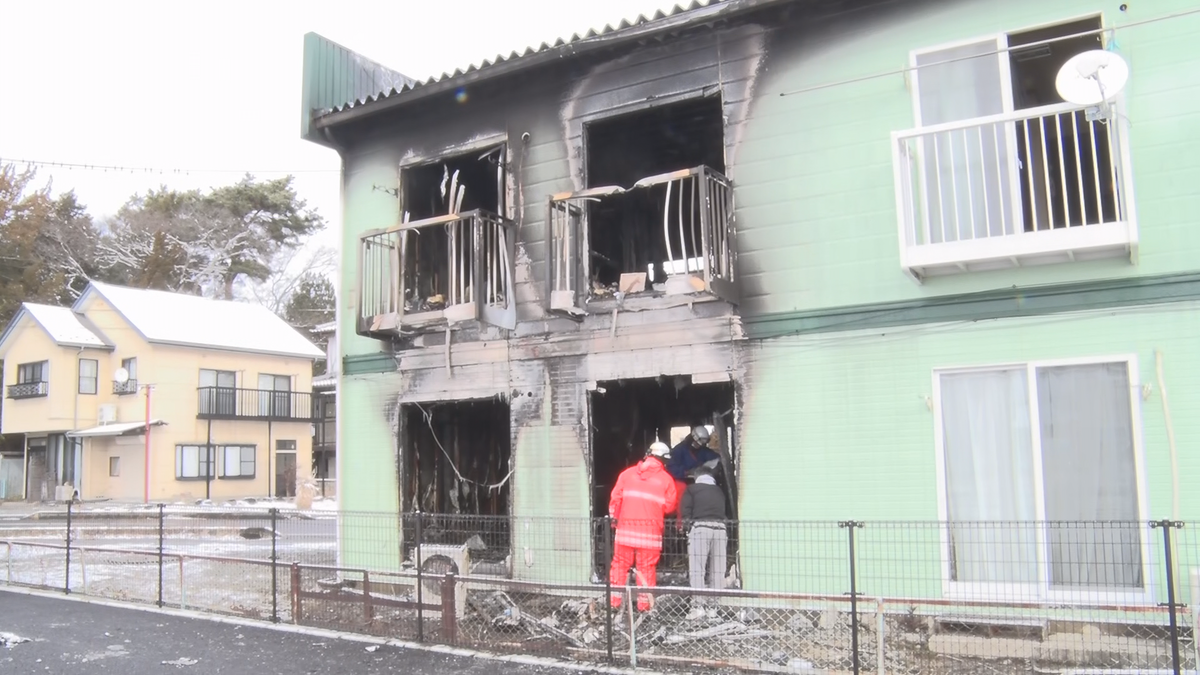 安曇野市　木造２階建てアパートで火事　１人死亡  １階に住む男性と連絡取れず　　