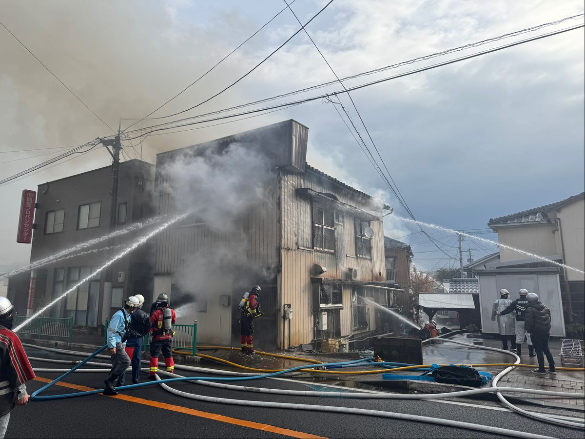 【続報】島原市で9棟焼く火事...住宅など7棟全焼　70代女性と連絡取れず《長崎》